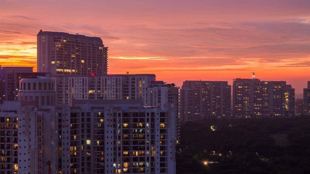 Why Investment in Gurgaon Beats Mumbai in Luxury Homes